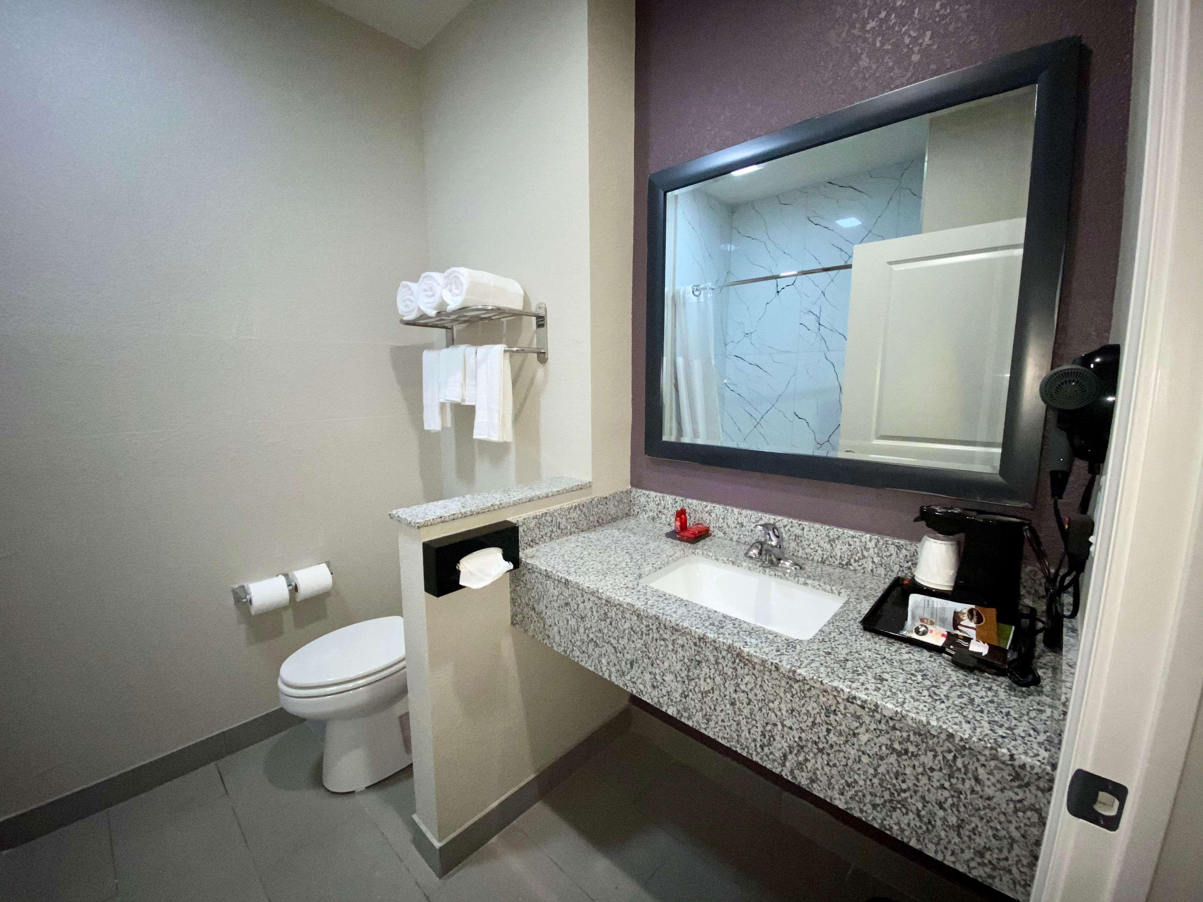 Surestay Plus Hotel By Best Western エイダ エクステリア 写真
