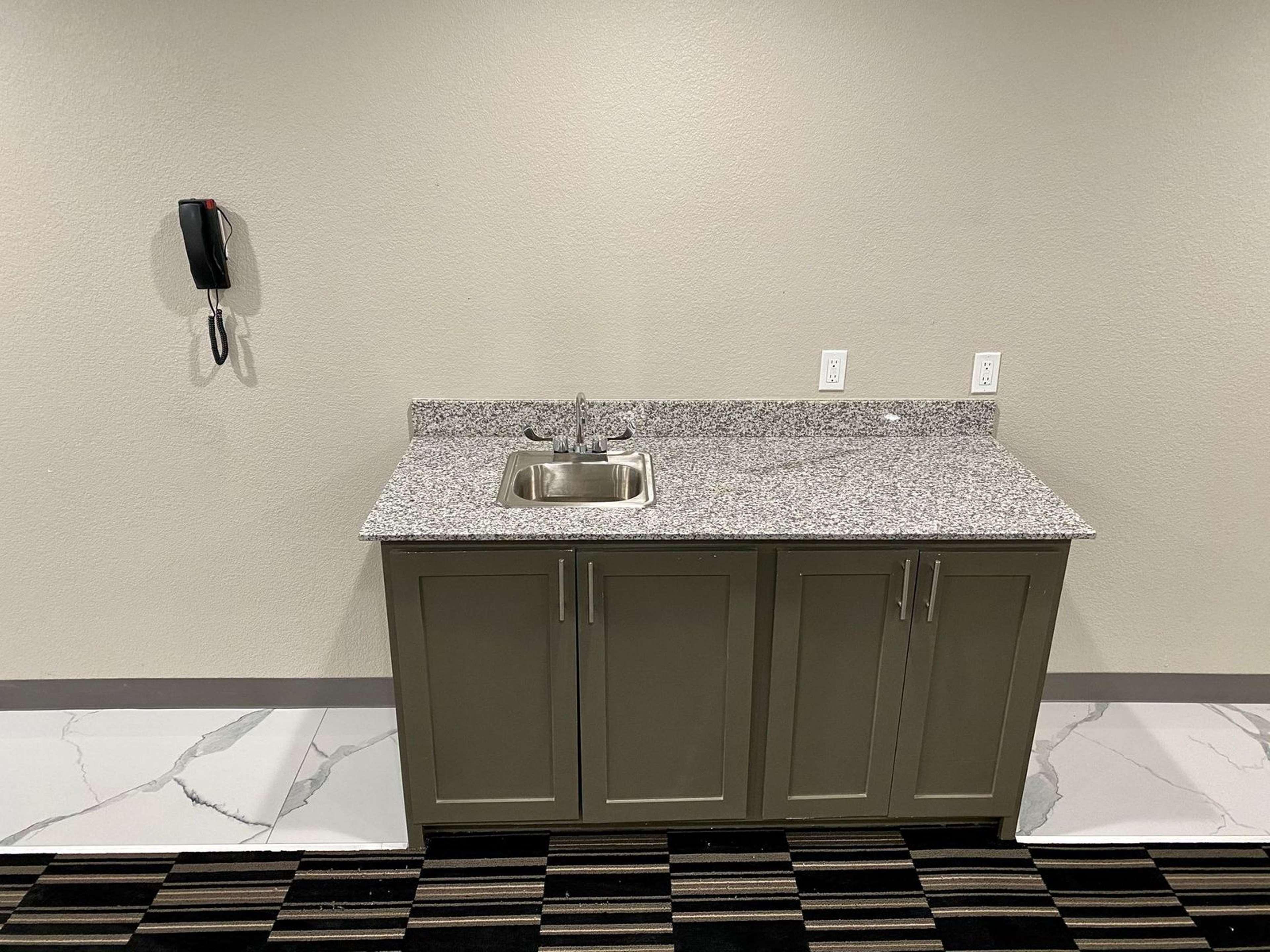 Surestay Plus Hotel By Best Western エイダ エクステリア 写真