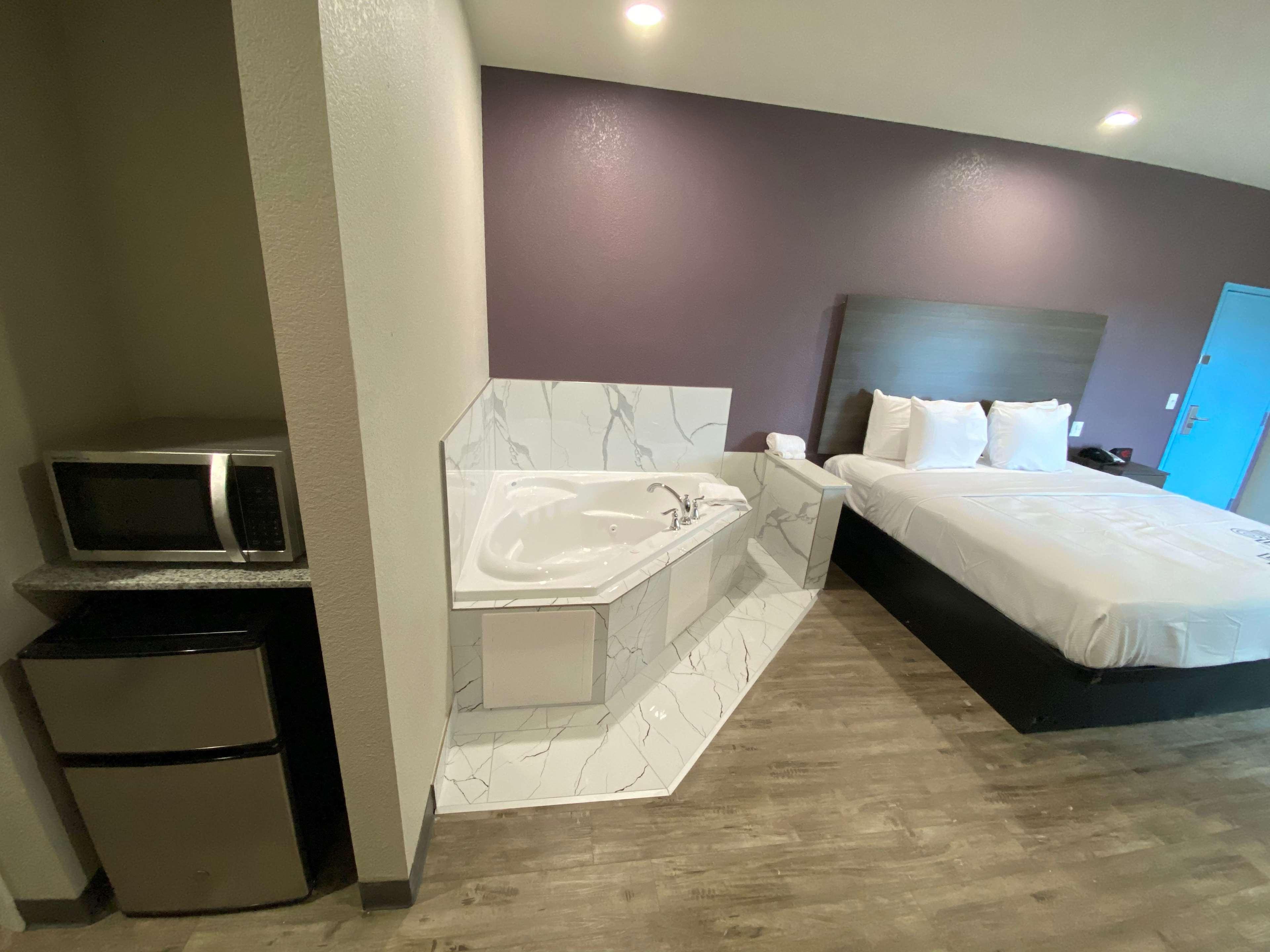 Surestay Plus Hotel By Best Western エイダ エクステリア 写真